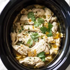 Slow Cooker Green Chili Chicken: An Amazing Ultimate Recipe