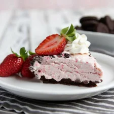 Strawberry Ice Cream Oreo Pie: An Incredible Ultimate Dessert Recipe